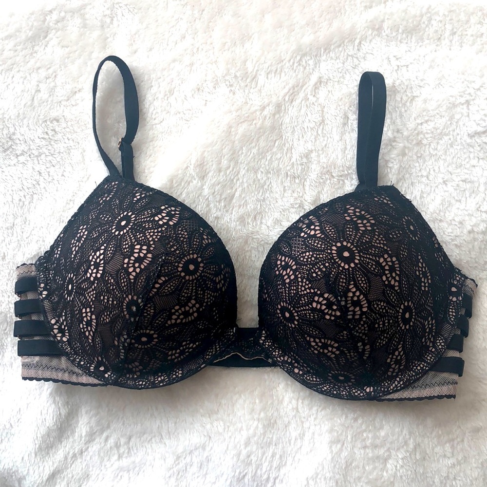 Victoria’s Secret Laced Push-up Bra